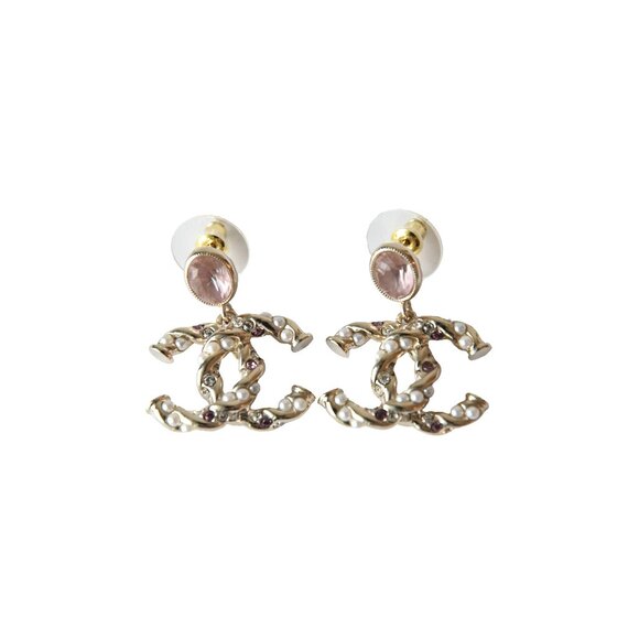 Chanel 23B CC Pink Crystal Strass Pearl Twist Stud Earrings Gold - Picture 1 of 1